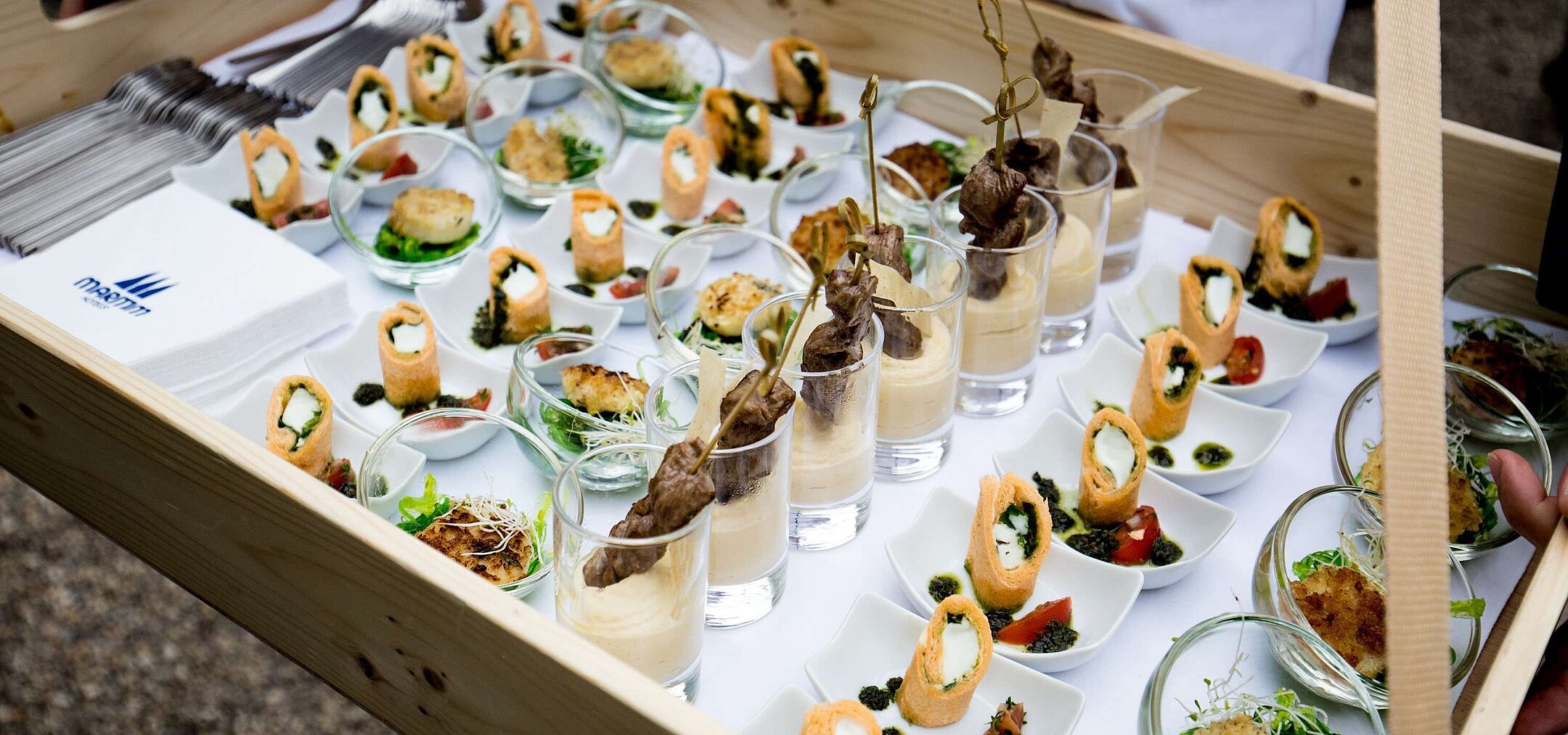 Flying buffet Flying buffet