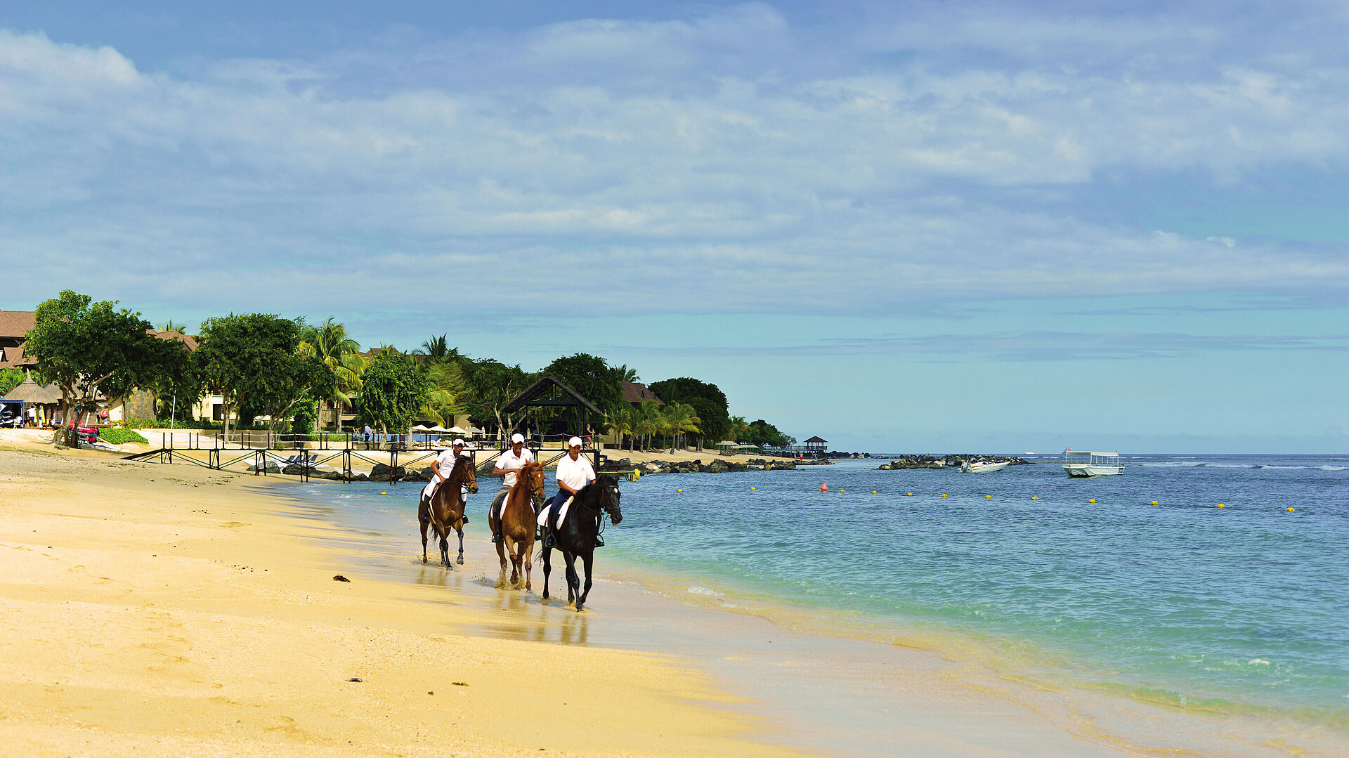 Riding on the beach Riding on the beach | Maritim Hotel Mauritius